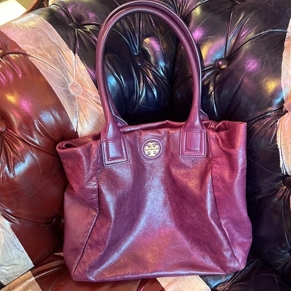 TORY BURCH Beautiful Supple Handbag in Eggplant/Plum - Picture 5 of 10